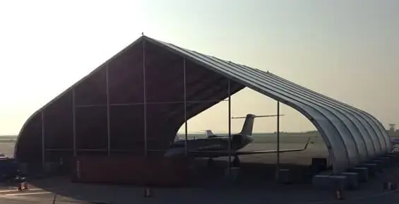 Hangar d'avions TFS